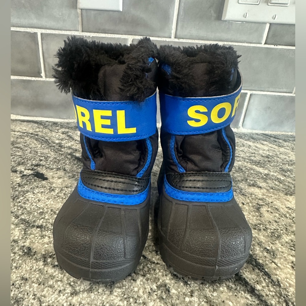 Toddler boys Sorel snow boots